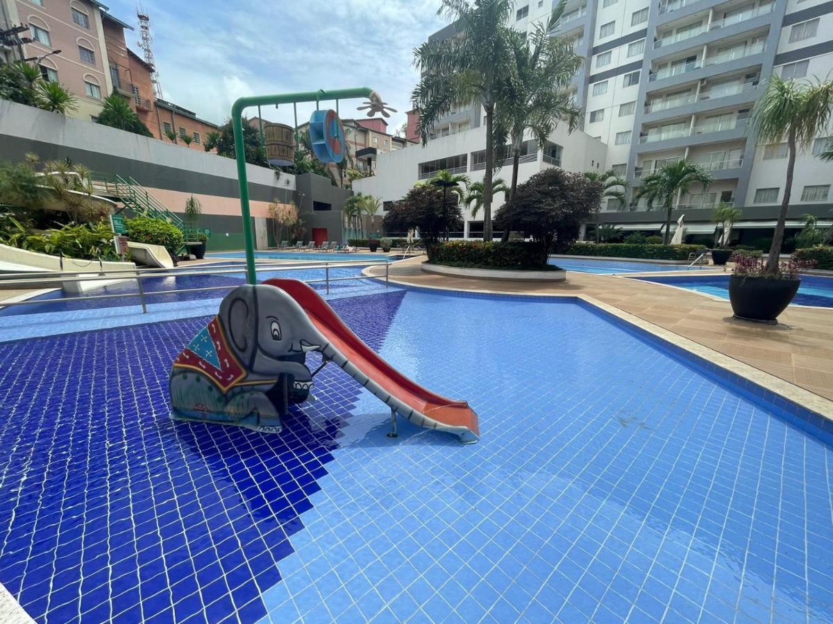 Flat 501 - Condominio Veredas Do Rio Quente - Diferenciado Com Ar Na Sala E No Quarto Bagian luar foto