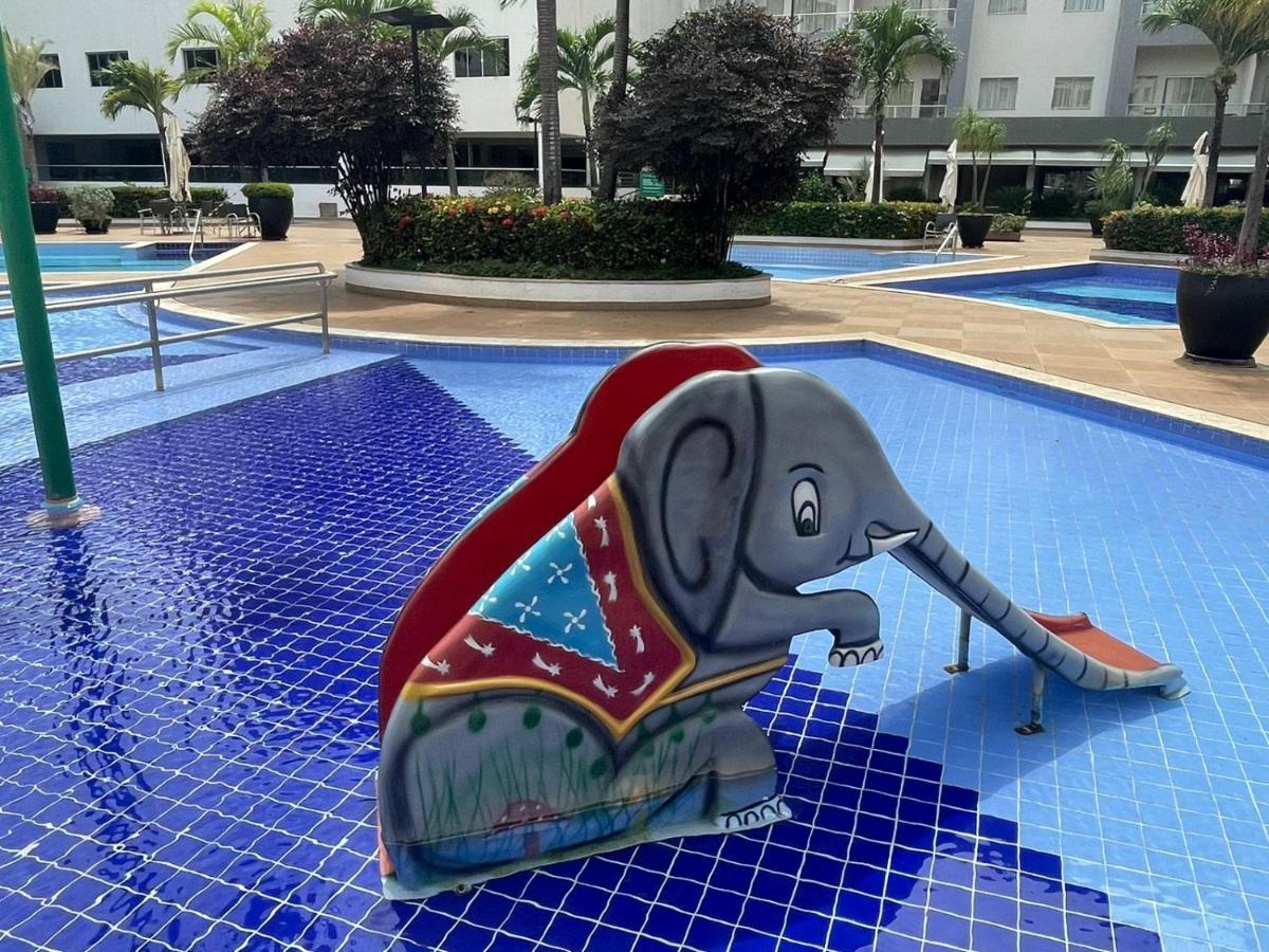Flat 501 - Condominio Veredas Do Rio Quente - Diferenciado Com Ar Na Sala E No Quarto Bagian luar foto