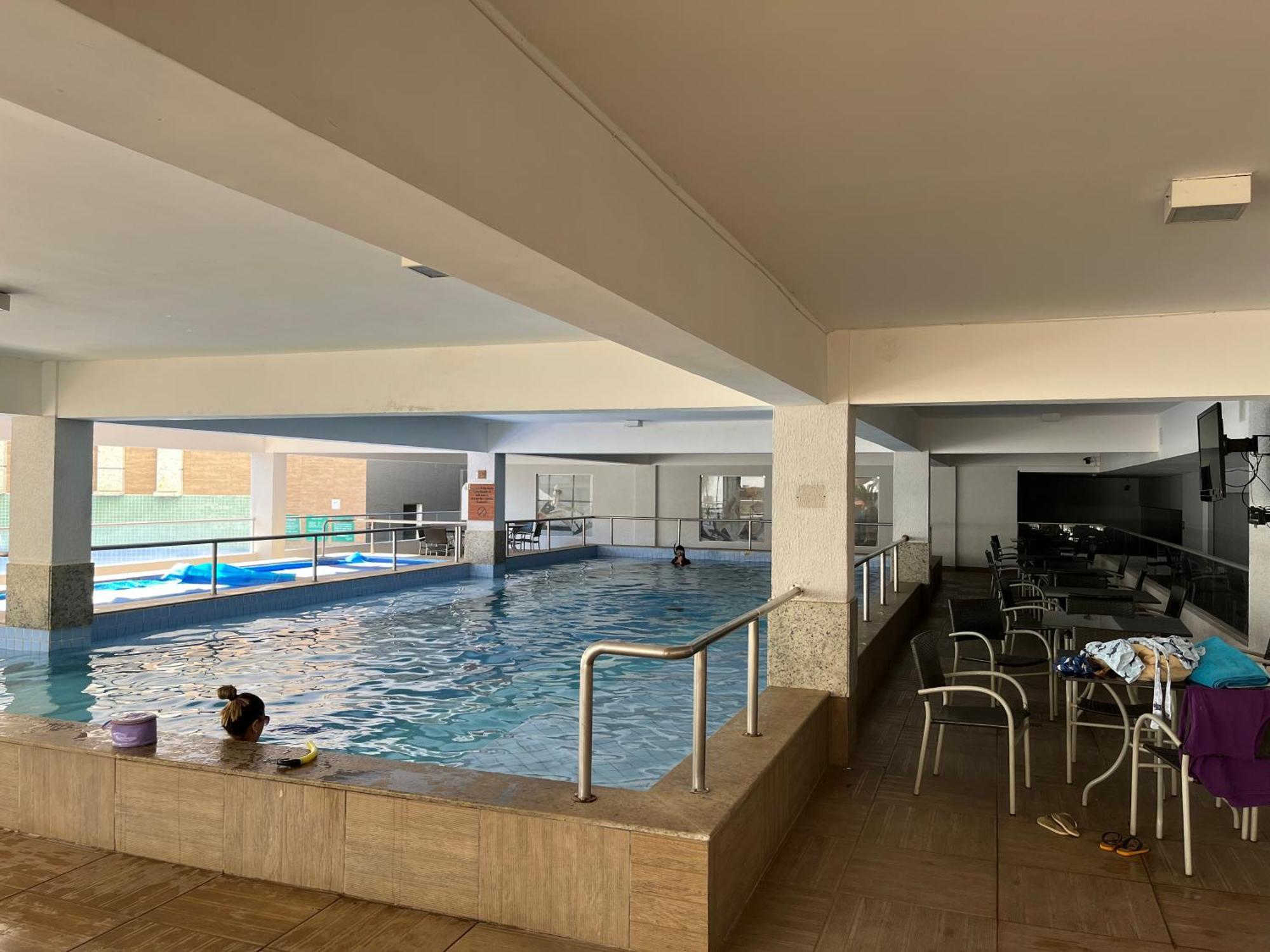 Flat 501 - Condominio Veredas Do Rio Quente - Diferenciado Com Ar Na Sala E No Quarto Bagian luar foto