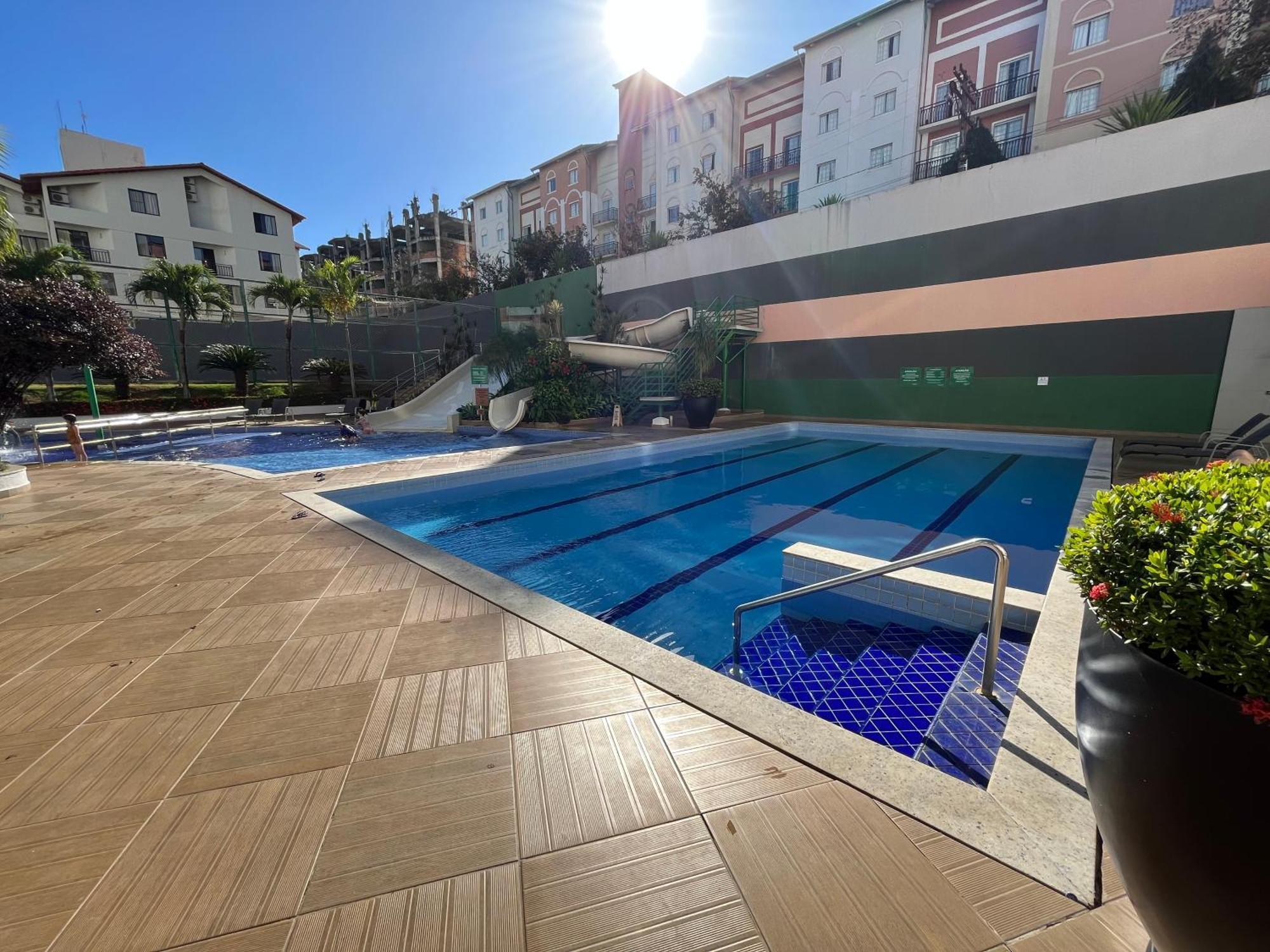 Flat 501 - Condominio Veredas Do Rio Quente - Diferenciado Com Ar Na Sala E No Quarto Bagian luar foto