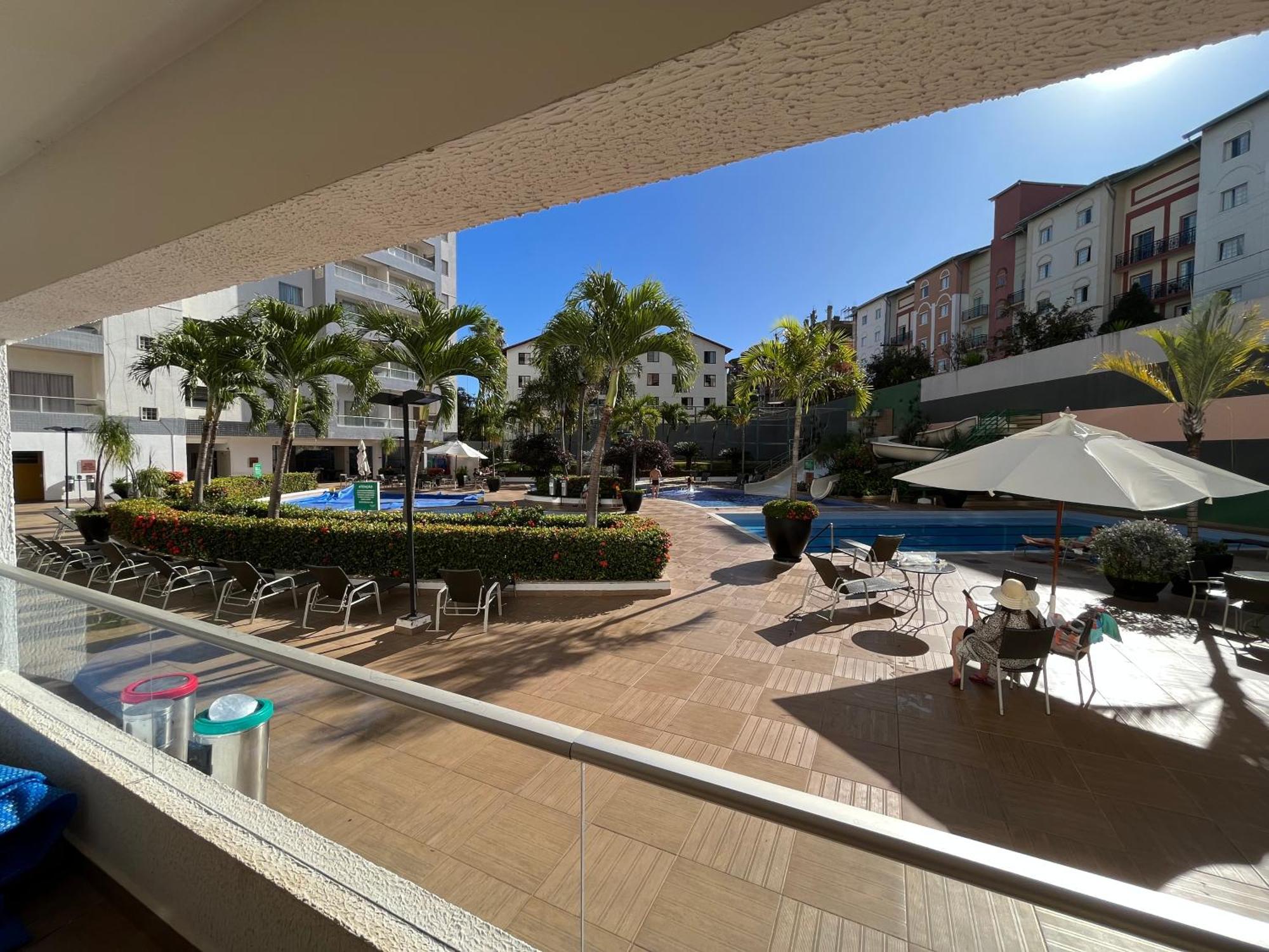 Flat 501 - Condominio Veredas Do Rio Quente - Diferenciado Com Ar Na Sala E No Quarto Bagian luar foto